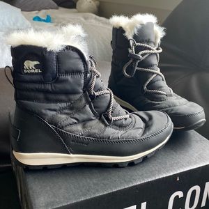 Sorel Boots size 5. Big kids. Waterproof.